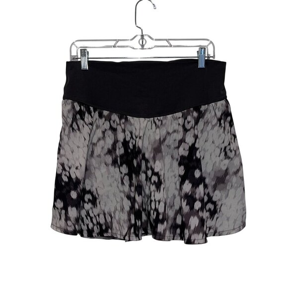 Offline By Aerie Black & Gray Printed Lightweight & Stretchy Women's skirt Size - Picture 2 of 7